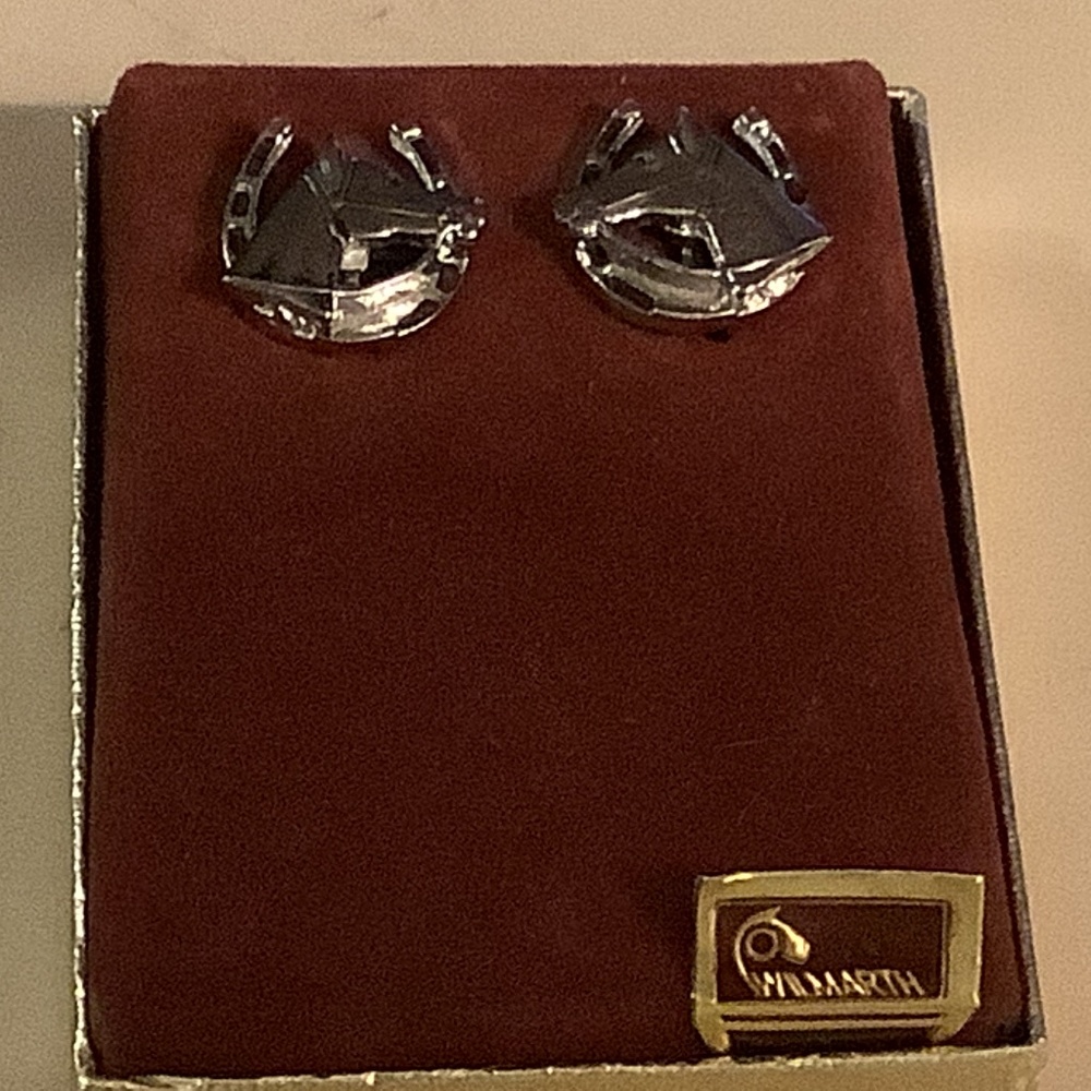 Wilmarth earings, horse shoe with horse head, new